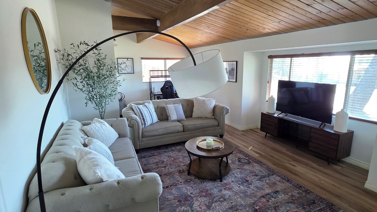 Photo of Livingroom in Bakersfield