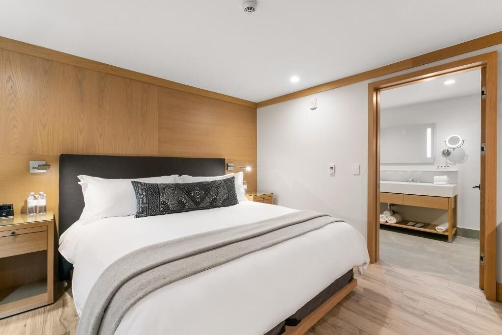 Photo of Bedroom in Eastern Malibu