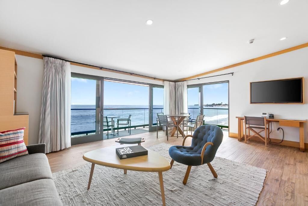 Photo of Livingroom in Eastern Malibu