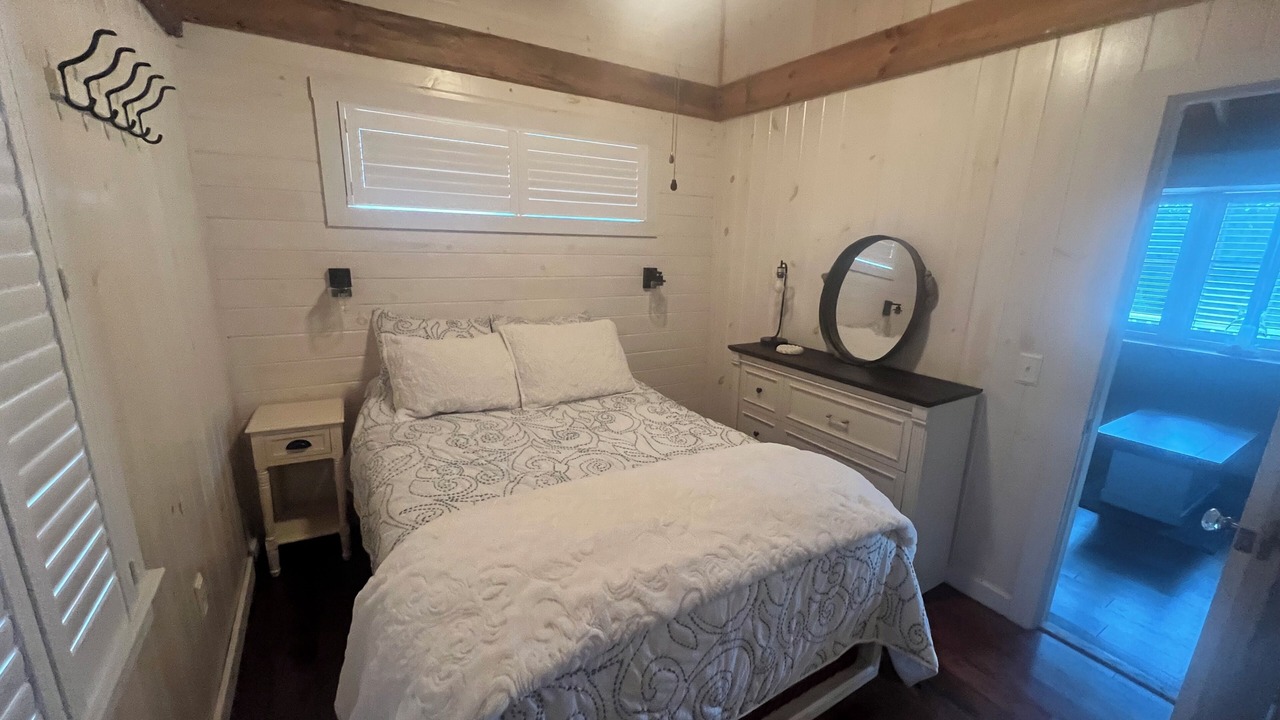 Photo of Bedroom in East Orleans