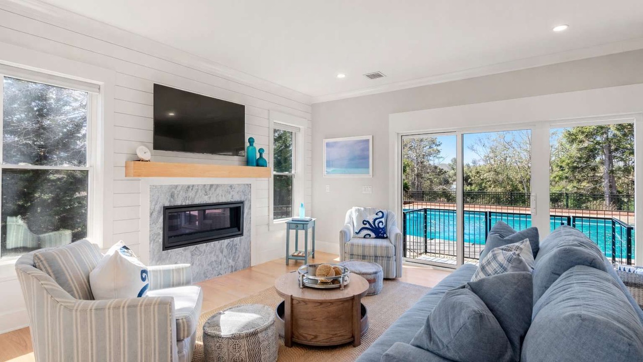 Photo of Livingroom in West Dennis