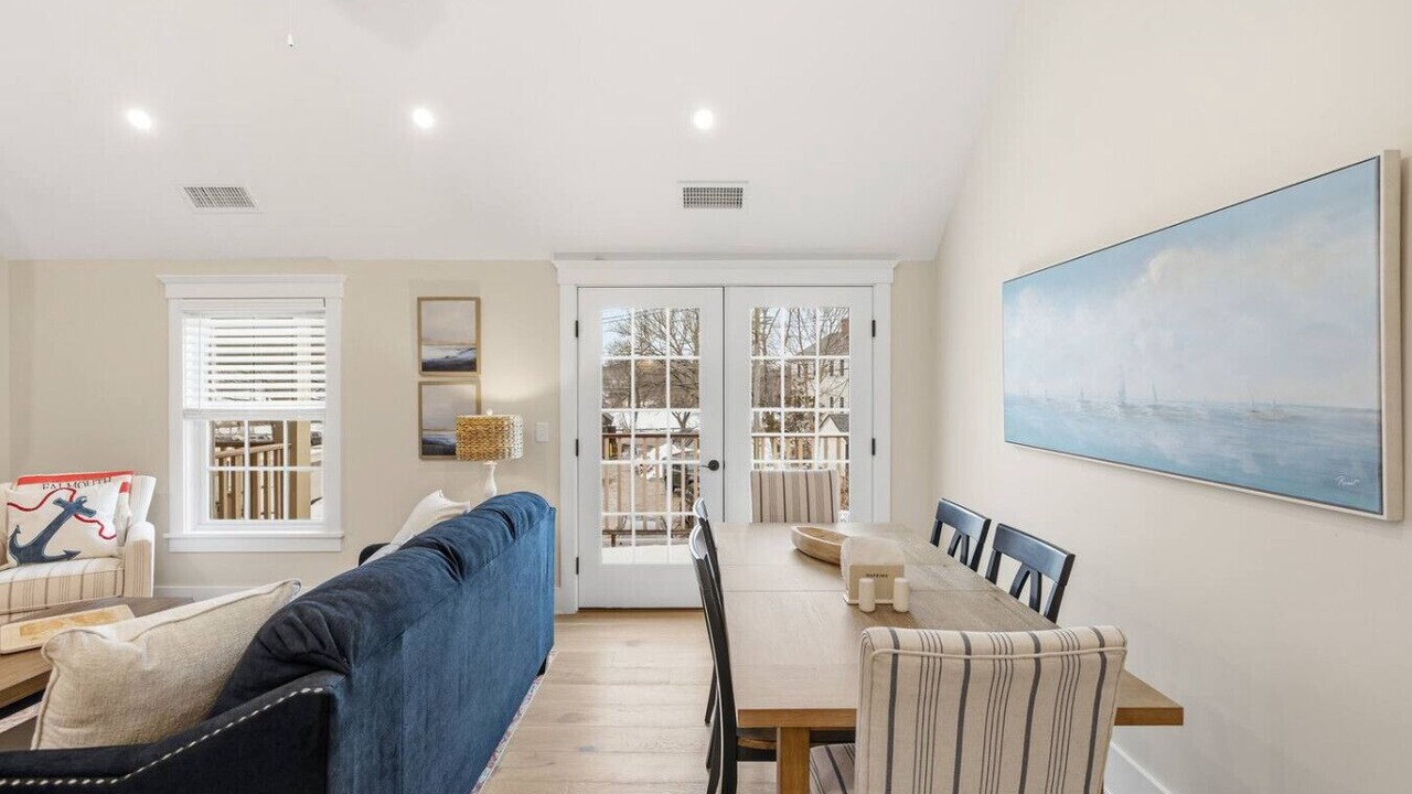 Photo of Livingroom in Falmouth