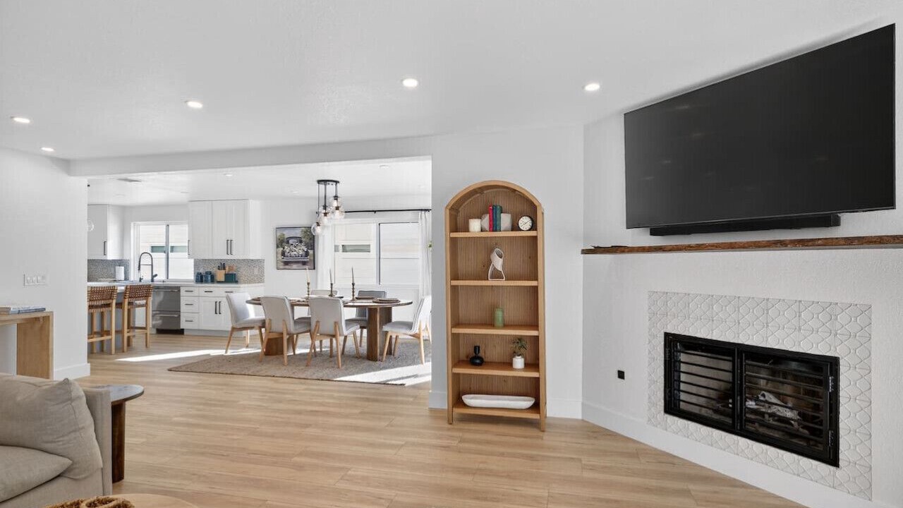 Photo of Livingroom in Oxnard Shores