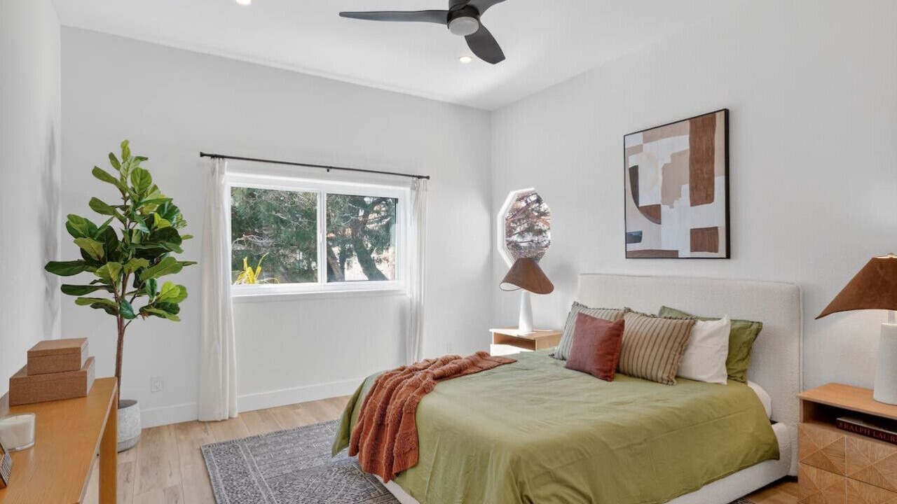 Photo of Bedroom in Oxnard Shores