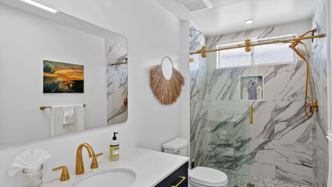 Photo of Bathroom in Oxnard Shores