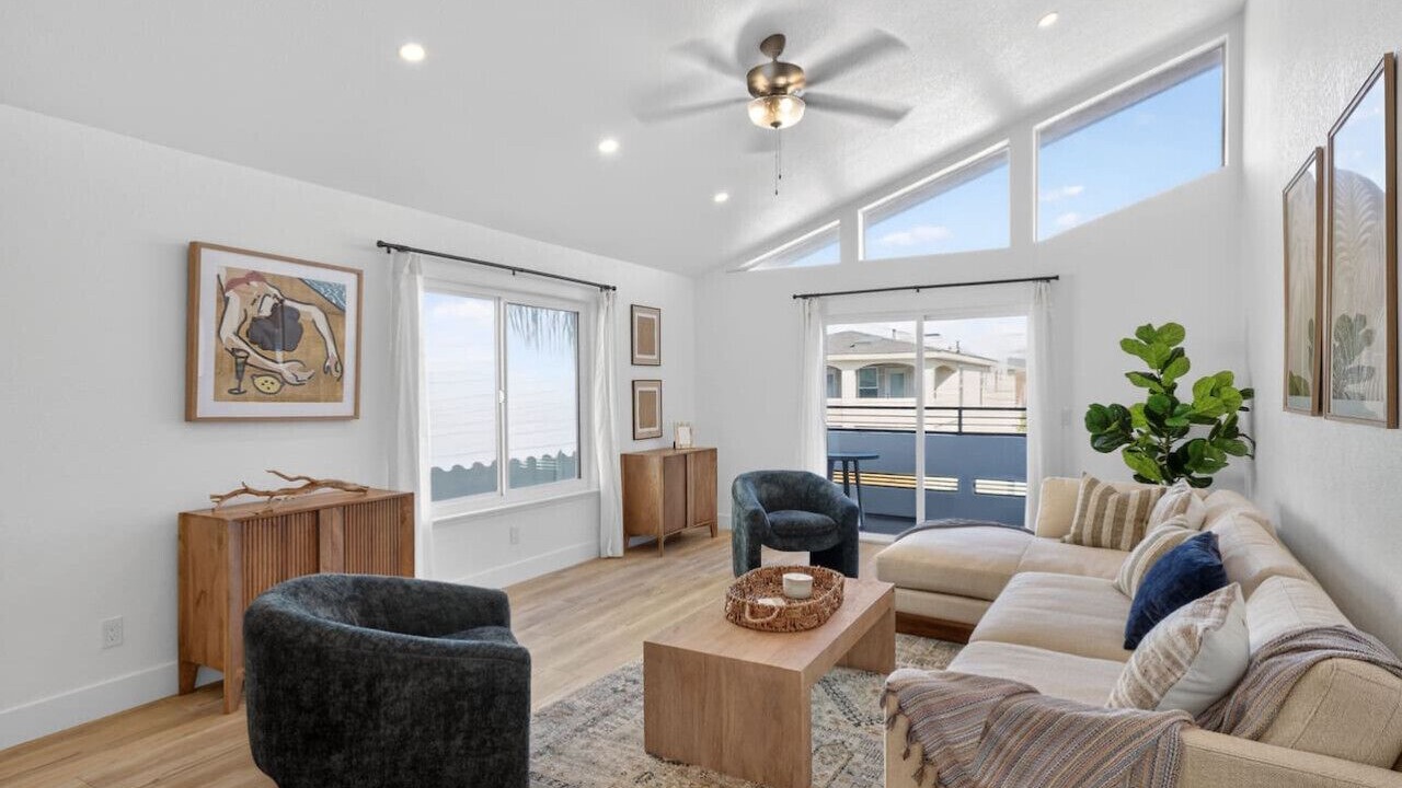 Photo of Livingroom in Oxnard Shores