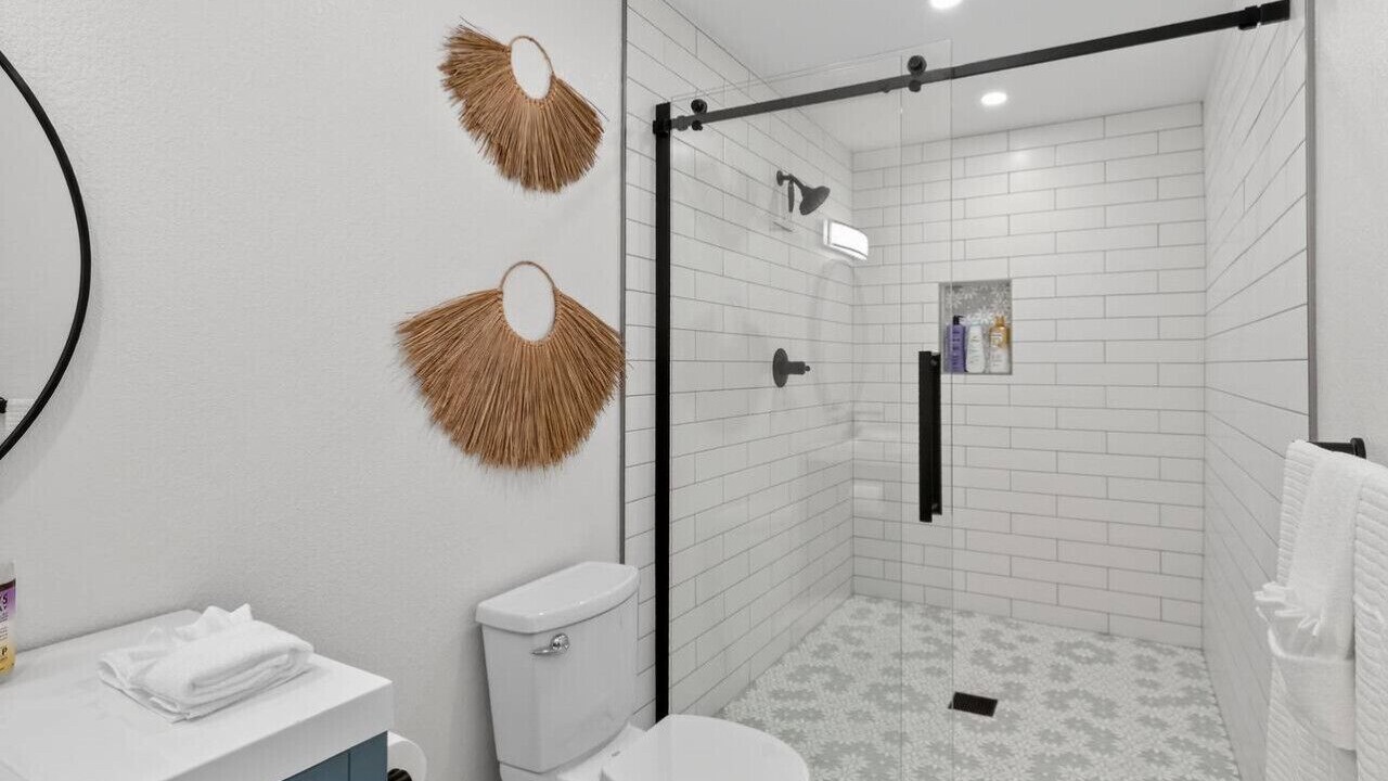 Photo of Bathroom in Oxnard Shores