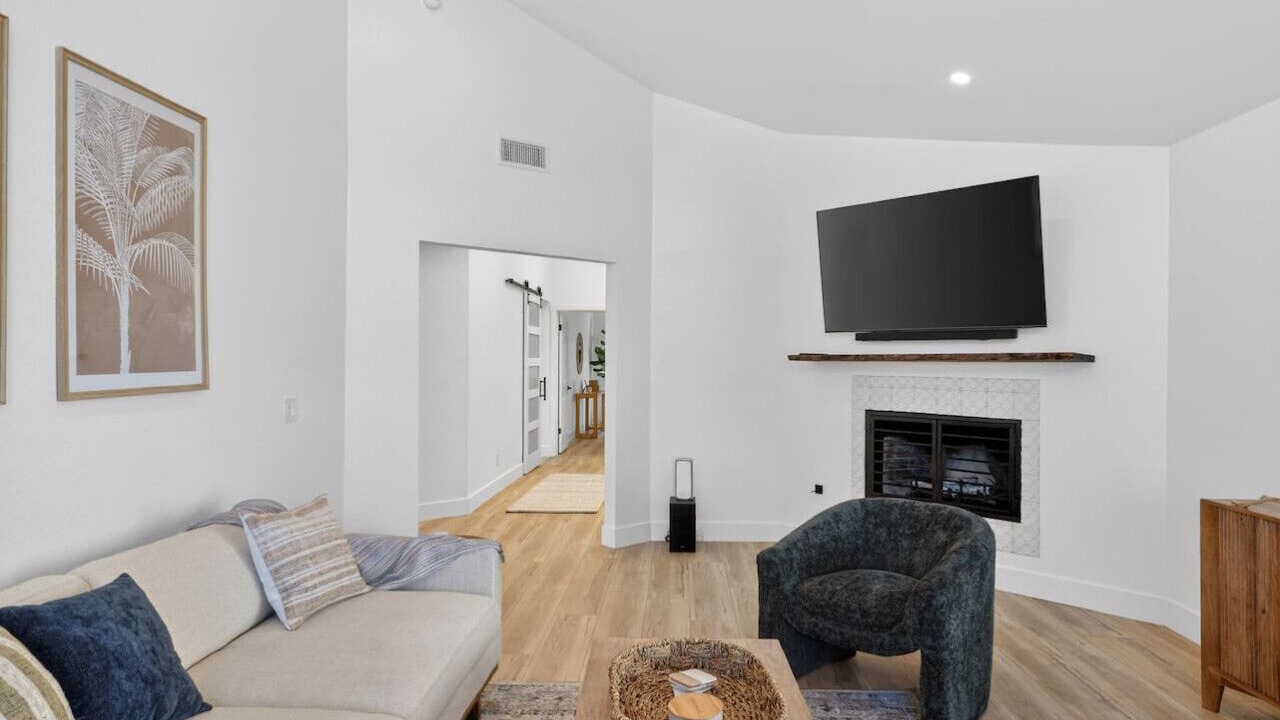 Photo of Livingroom in Oxnard Shores