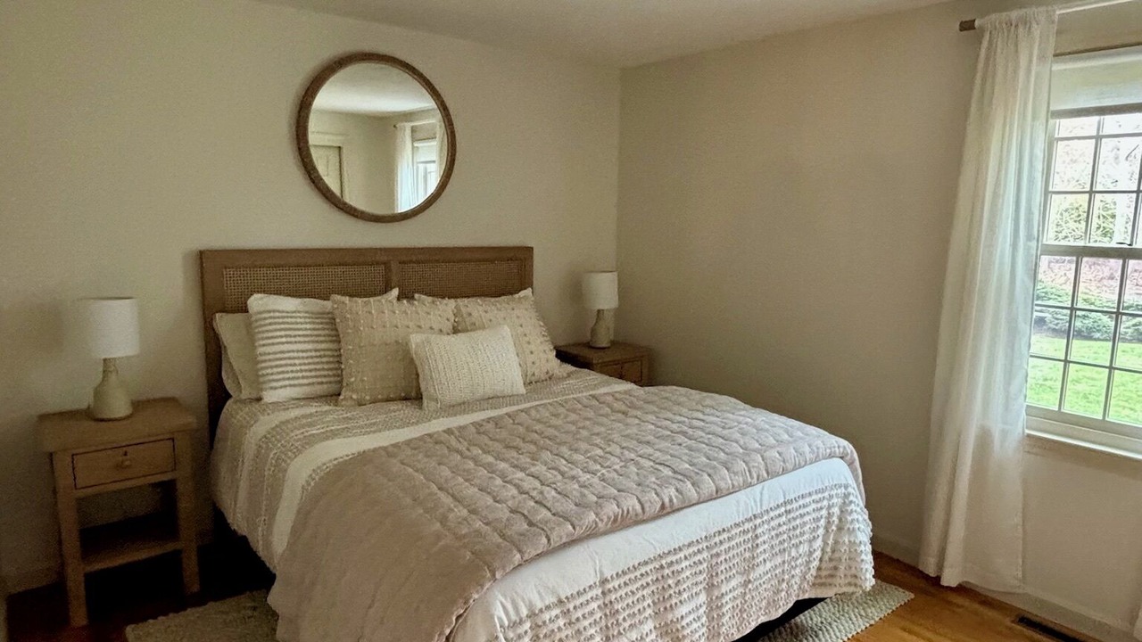 Photo of Bedroom in Dennis