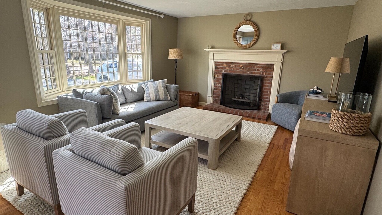 Photo of Livingroom in Dennis