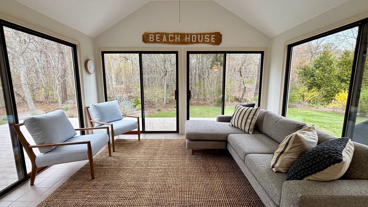 Photo of Livingroom in Dennis