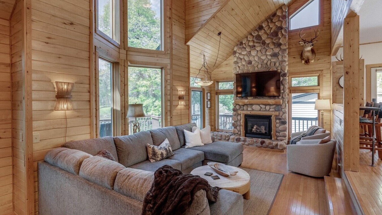 Photo of Bedroom in Crosslake