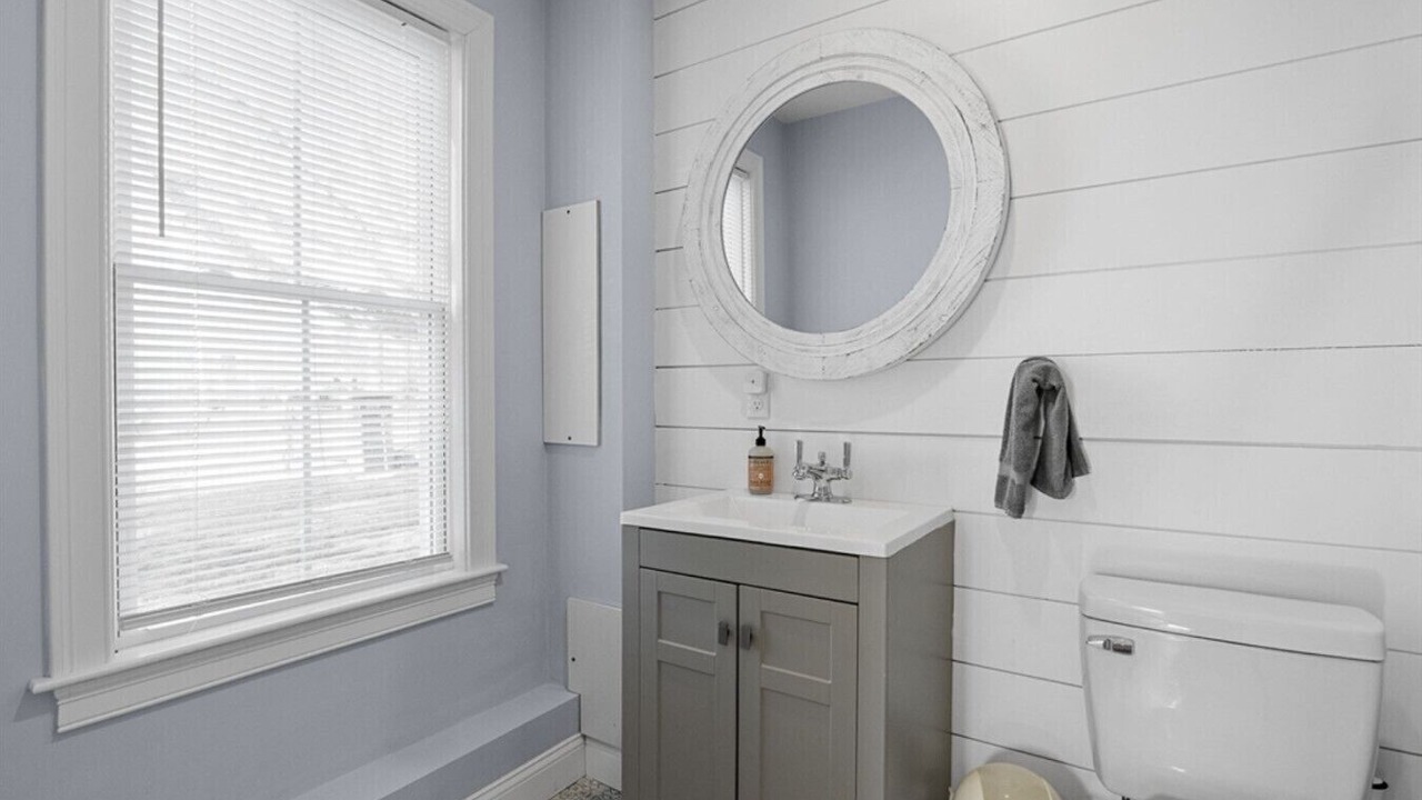 Photo of Bathroom in Sandwich