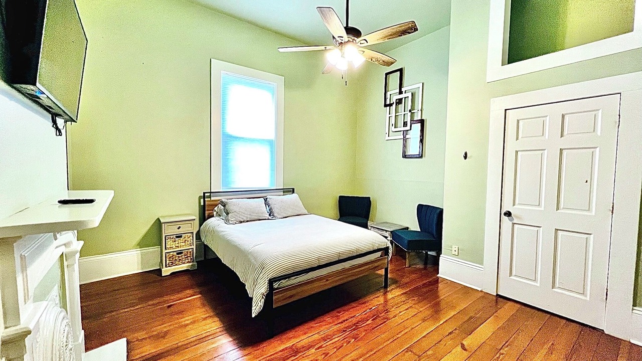 Photo of Bedroom in Seventh Ward