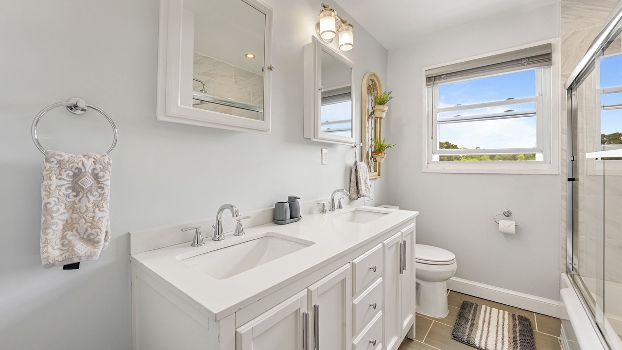Photo of Bathroom in Lower Central NE