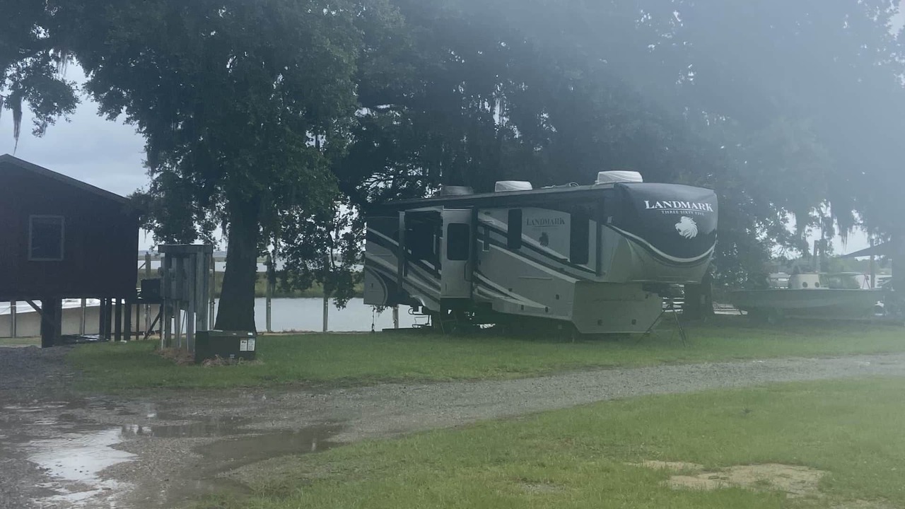 Photo of Others in Gautier