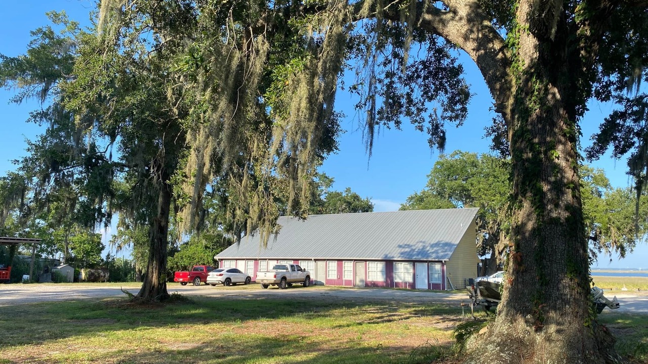 Photo of Others in Gautier