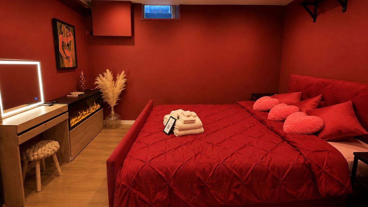 Photo of Bedroom in 8th Arrondissement