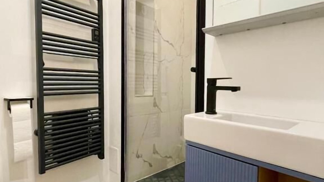 Photo of Bathroom in 8th Arrondissement