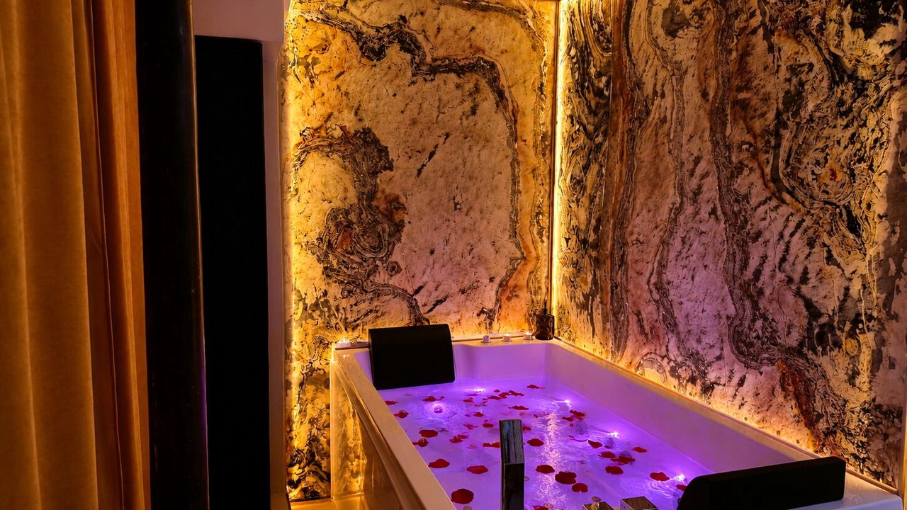 Photo of Bathroom in 8th Arrondissement