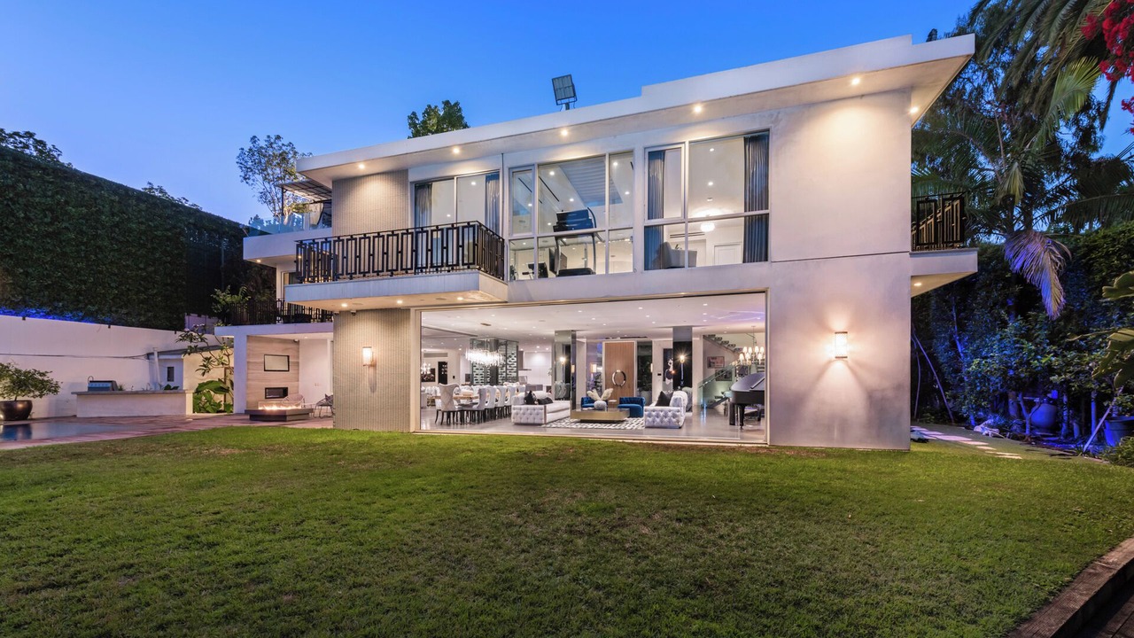Photo of Outdoor in Beverly Hills