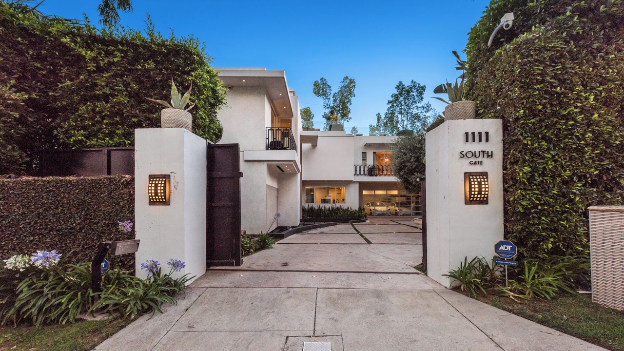Photo of Outdoor in Beverly Hills