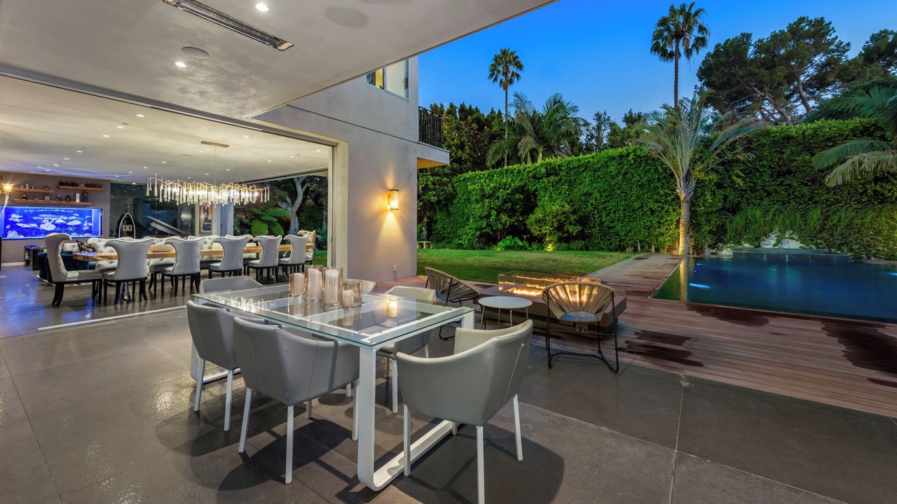 Photo of Outdoor in Beverly Hills