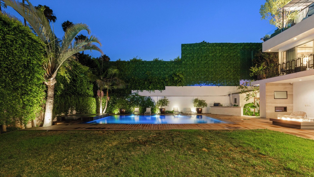 Photo of Outdoor in Beverly Hills
