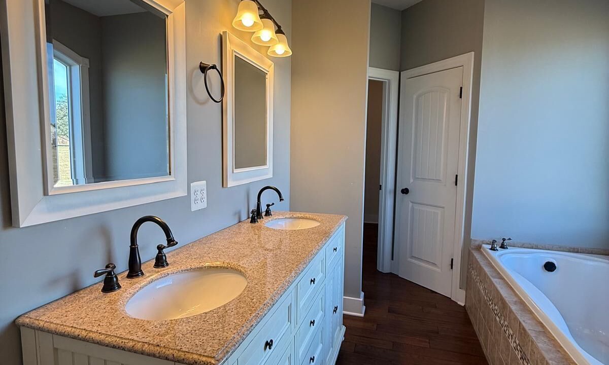 Photo of Bathroom in Haymarket