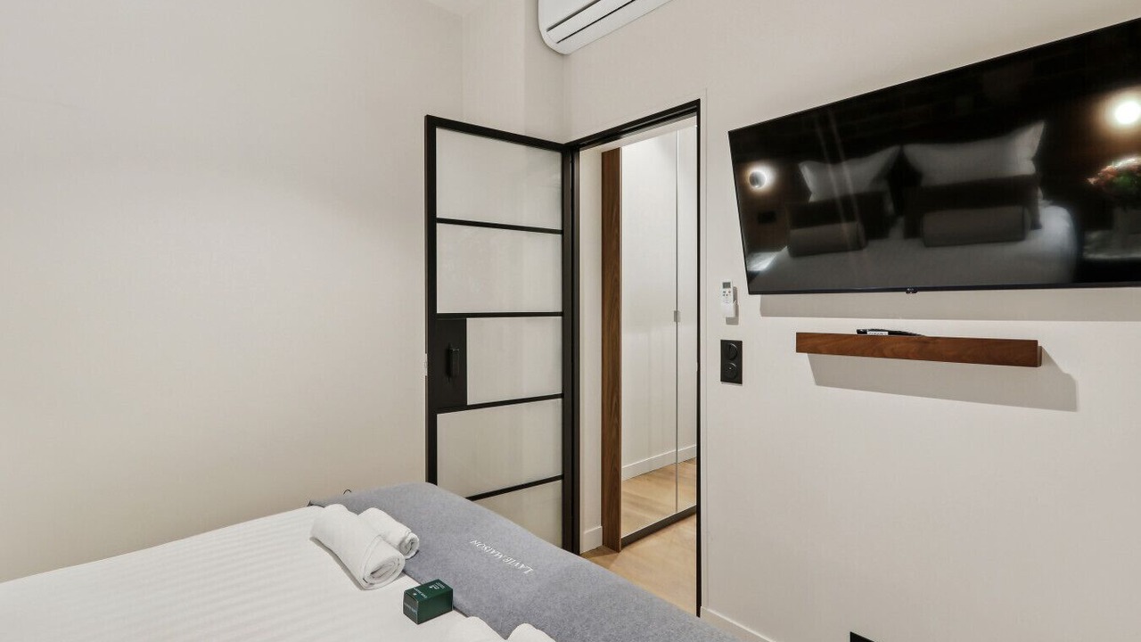 Photo of Bedroom in 3rd Arrondissement