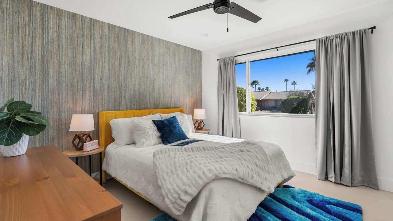 Photo of Bedroom in Racquet Club West