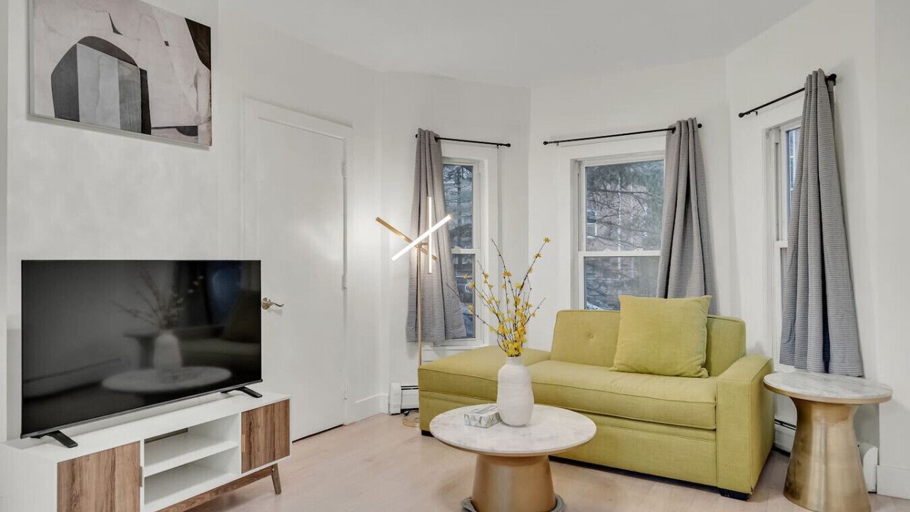 Photo of Livingroom in North Cambridge