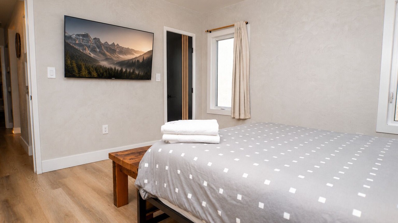 Photo of Bedroom in Burbank