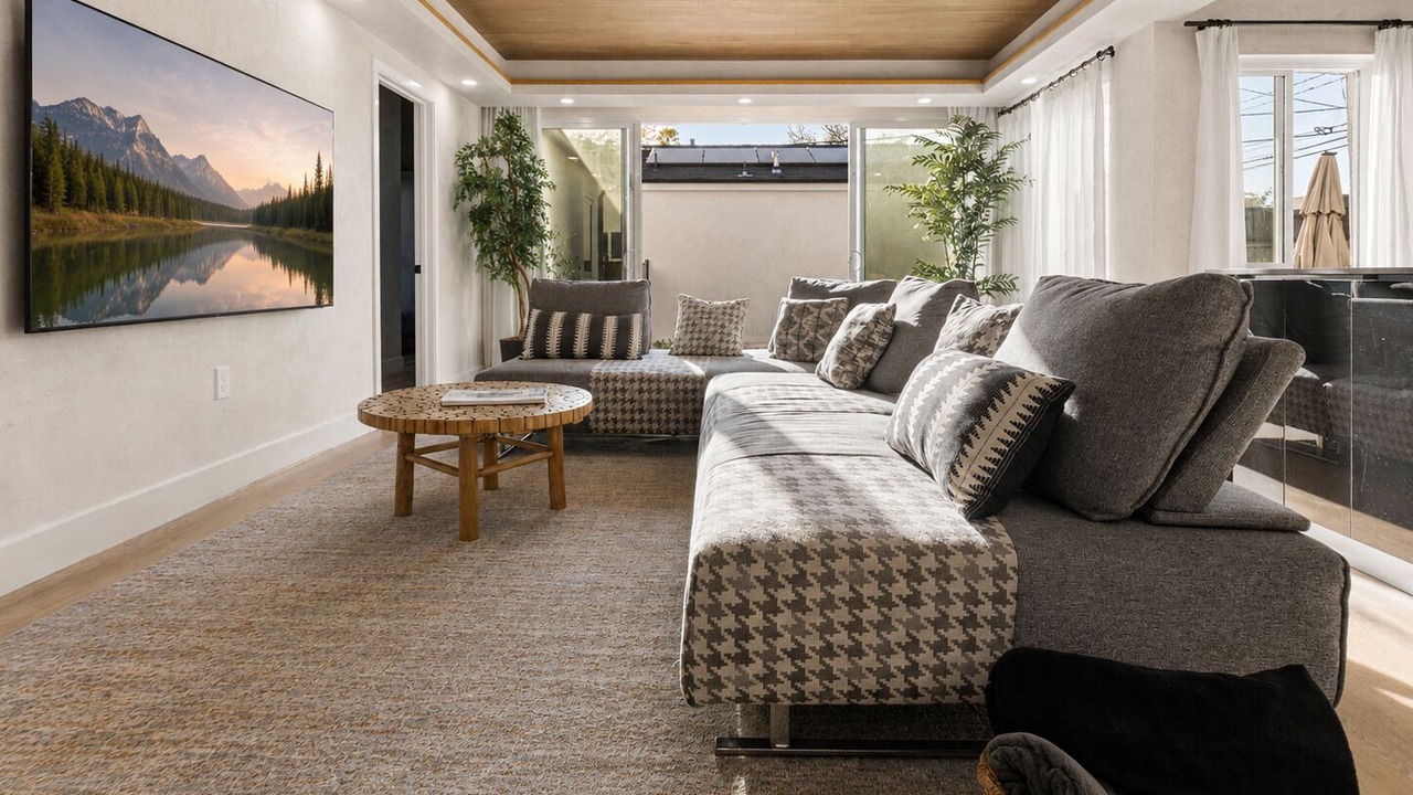 Photo of Livingroom in Burbank