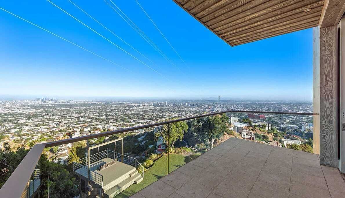 Photo of Outdoor in Hollywood Hills West