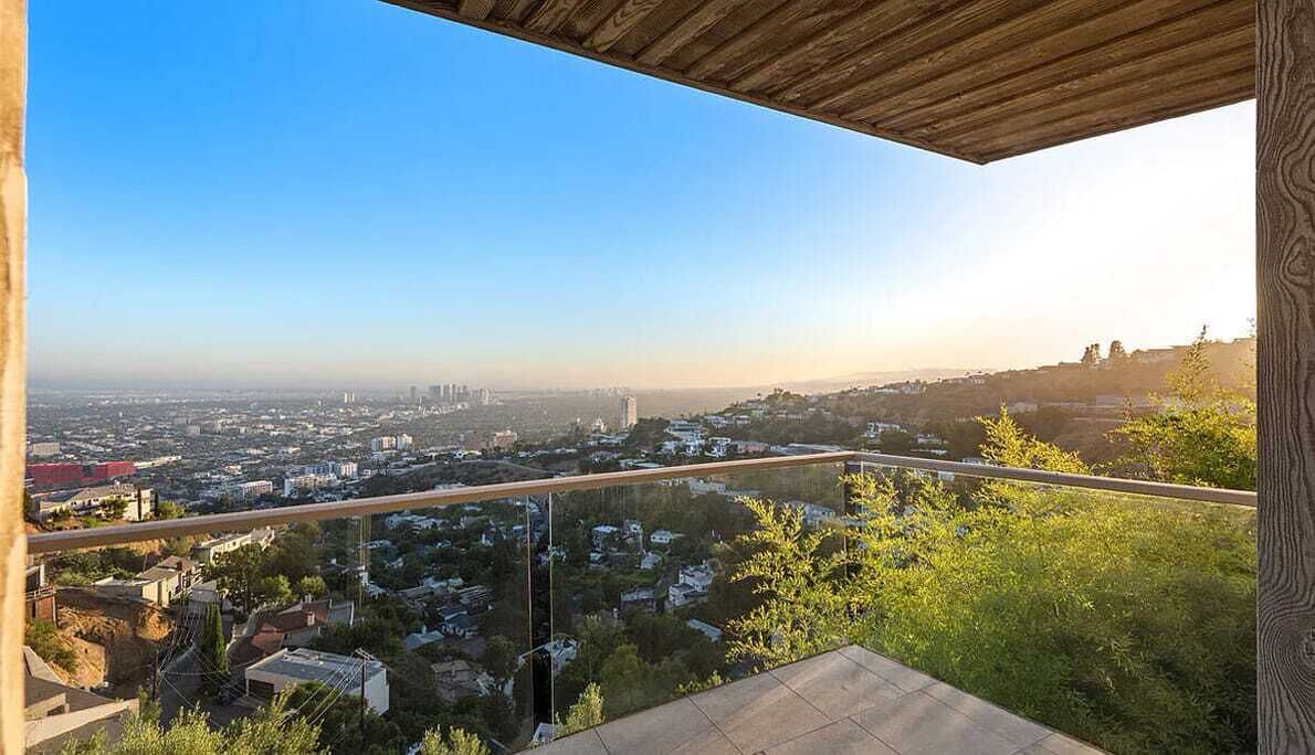 Photo of Outdoor in Hollywood Hills West
