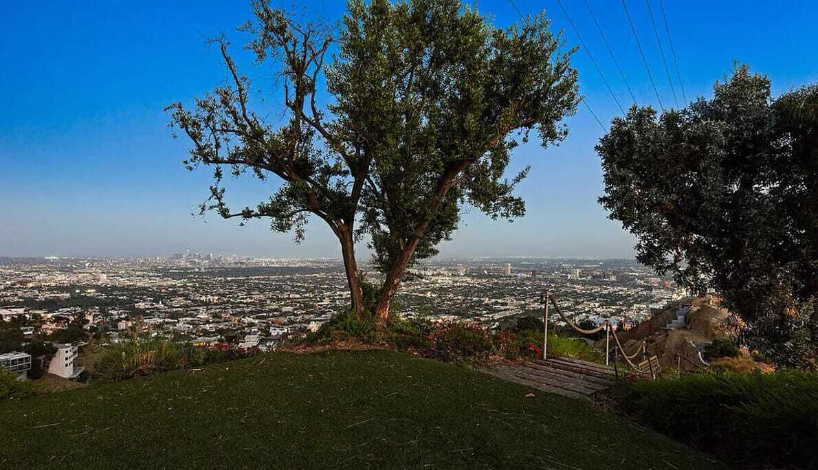 Photo of Outdoor in Hollywood Hills West