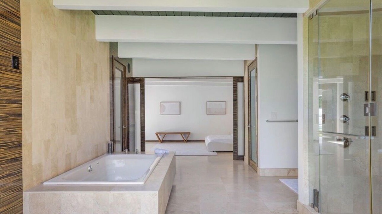 Photo of Bathroom in Hollywood Hills West