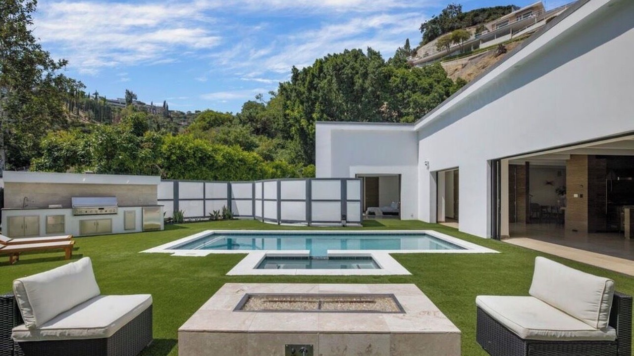 Photo of Patio Balcony in Hollywood Hills West