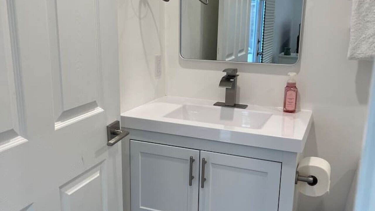 Photo of Bathroom in Woodland Hills