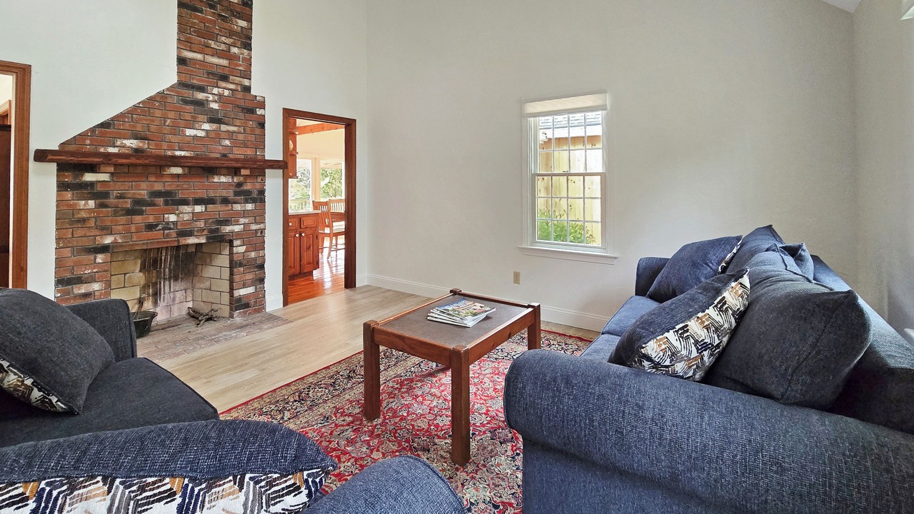 Photo of Livingroom in West Falmouth