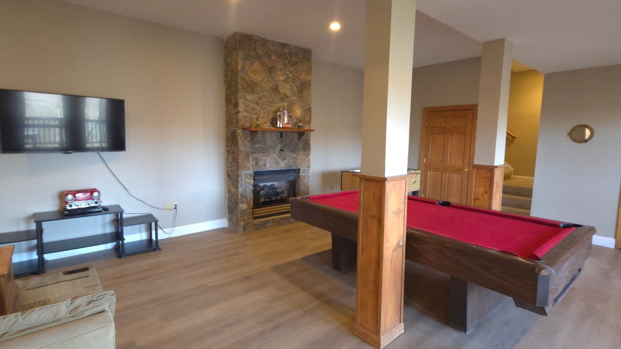 Photo of Bedroom in Mountainside