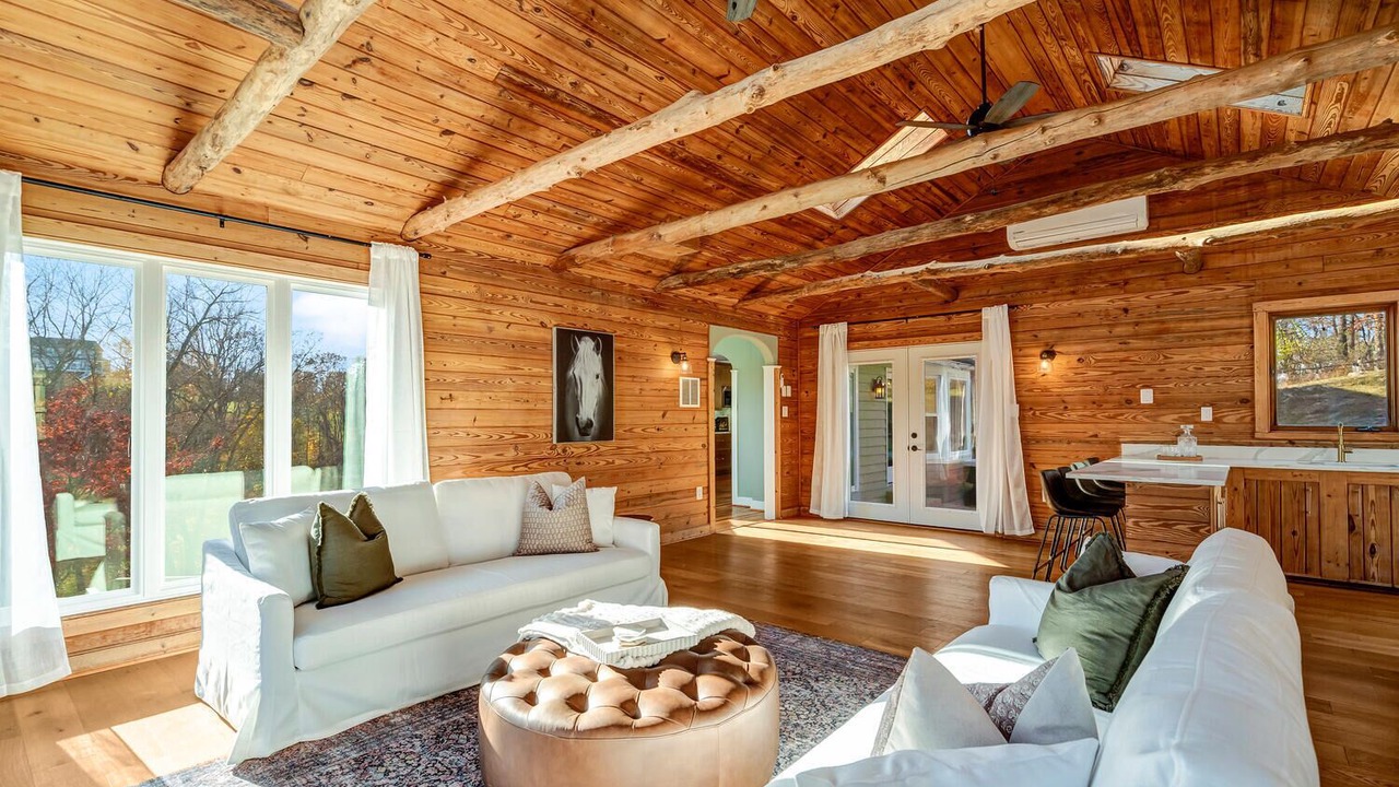 Photo of Livingroom in Blue Ridge