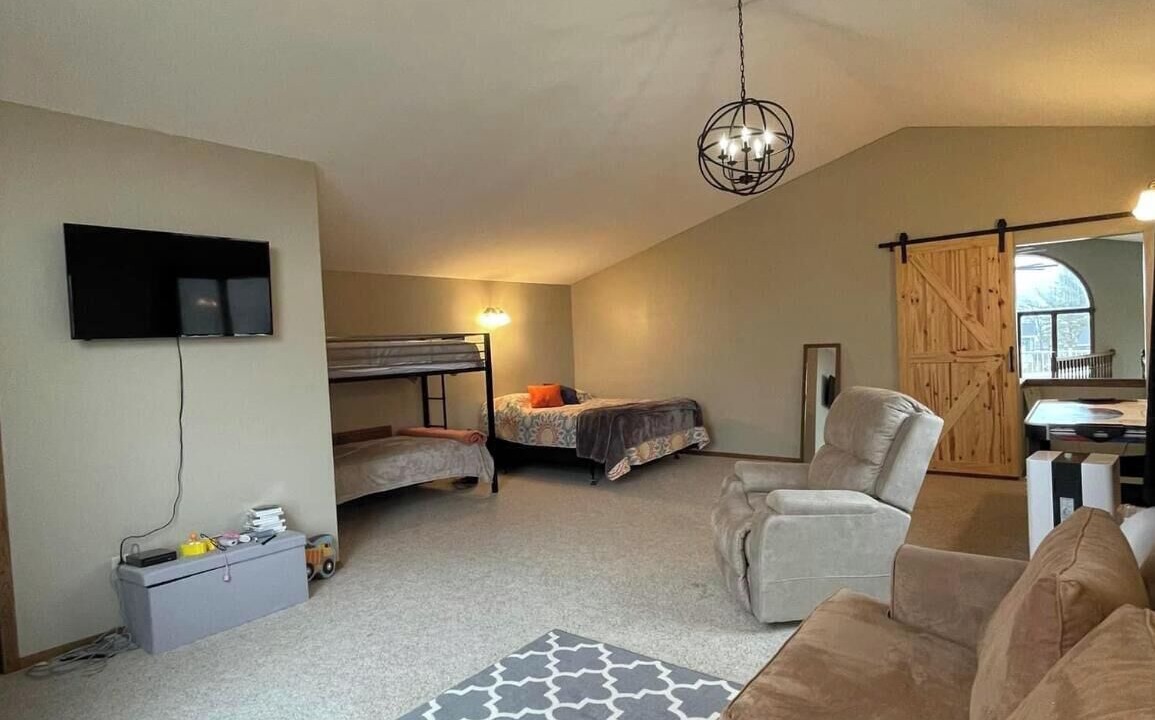 Photo of Livingroom in Watertown