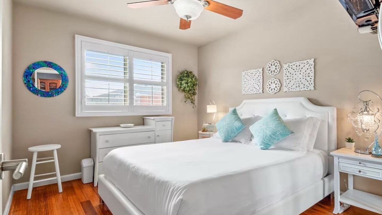 Photo of Bedroom in Huntington Beach