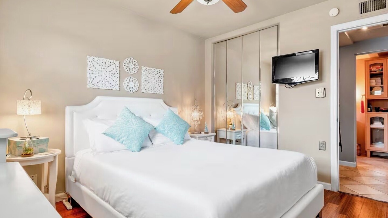 Photo of Bedroom in Huntington Beach