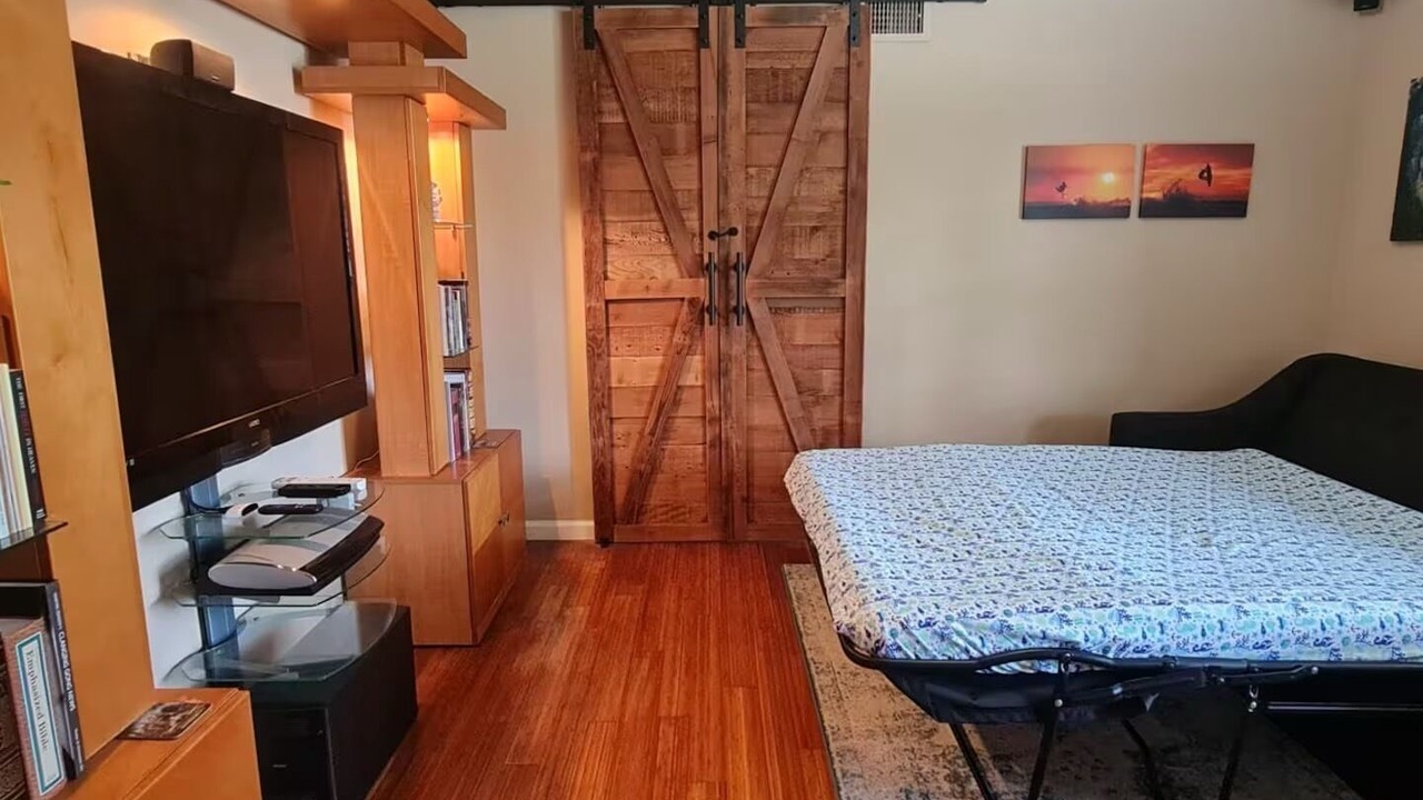 Photo of Bedroom in Huntington Beach