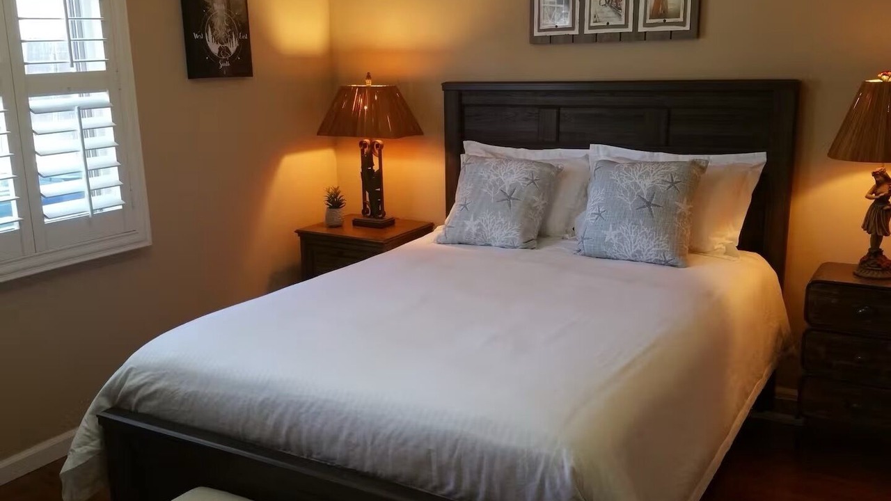 Photo of Bedroom in Huntington Beach