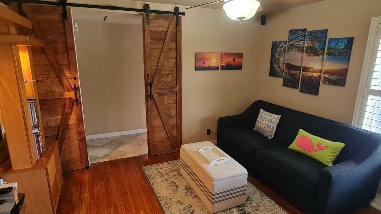 Photo of Livingroom in Huntington Beach
