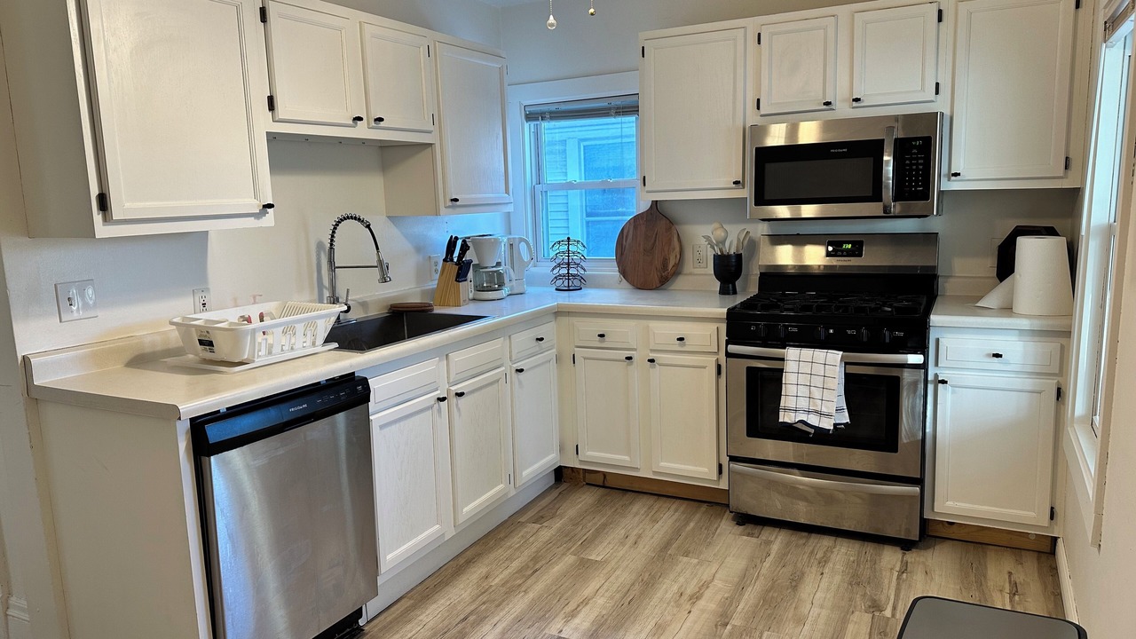 Photo of Kitchen in Summit - University